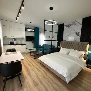  Apartment Intercontinental Center